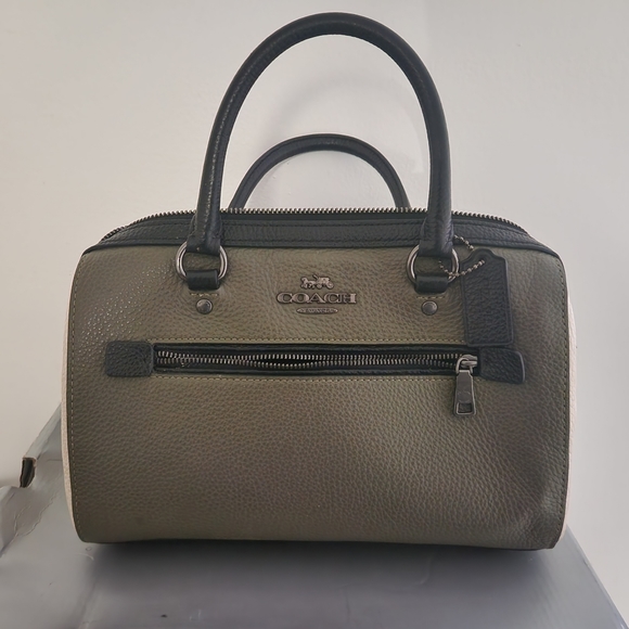 Coach - Picture 6 of 6